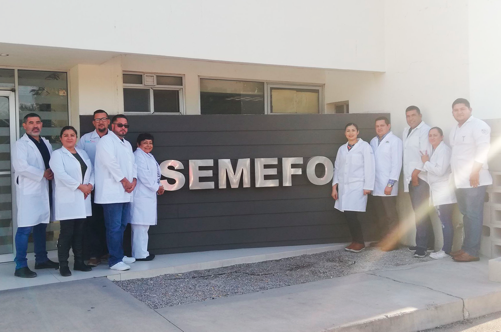 Visitan estudiantes de derecho instalaciones del Servicio Médico Forense