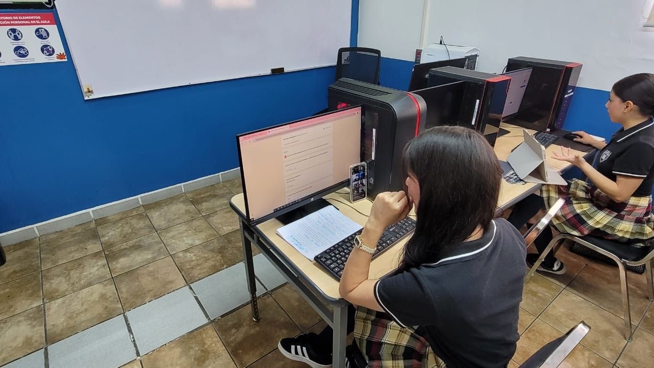 Estudiantes de Preparatoria 16 de Septiembre Debutan en la Olimpiada Estatal de Biología