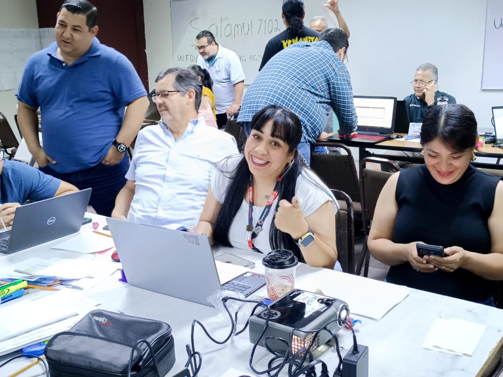 Participan maestras de bachillerato en academias estatales de COBACH.