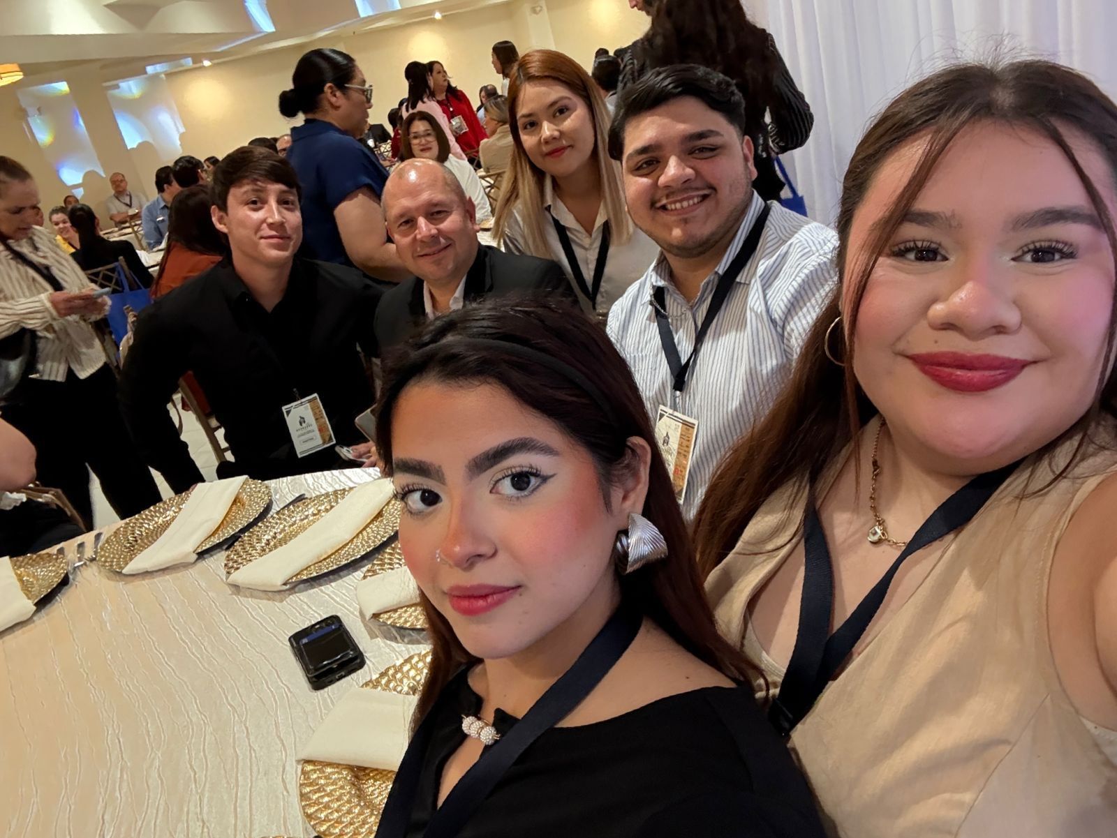 Alumnos de la Licenciatura en Derecho presentes en el 1er Congreso de RH Legal en Mexicali, Baja California