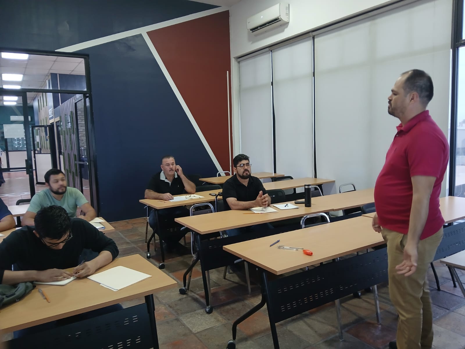 Profesionalizando el Talento Técnico: Alineación al Estándar EC1023 en CECLAB