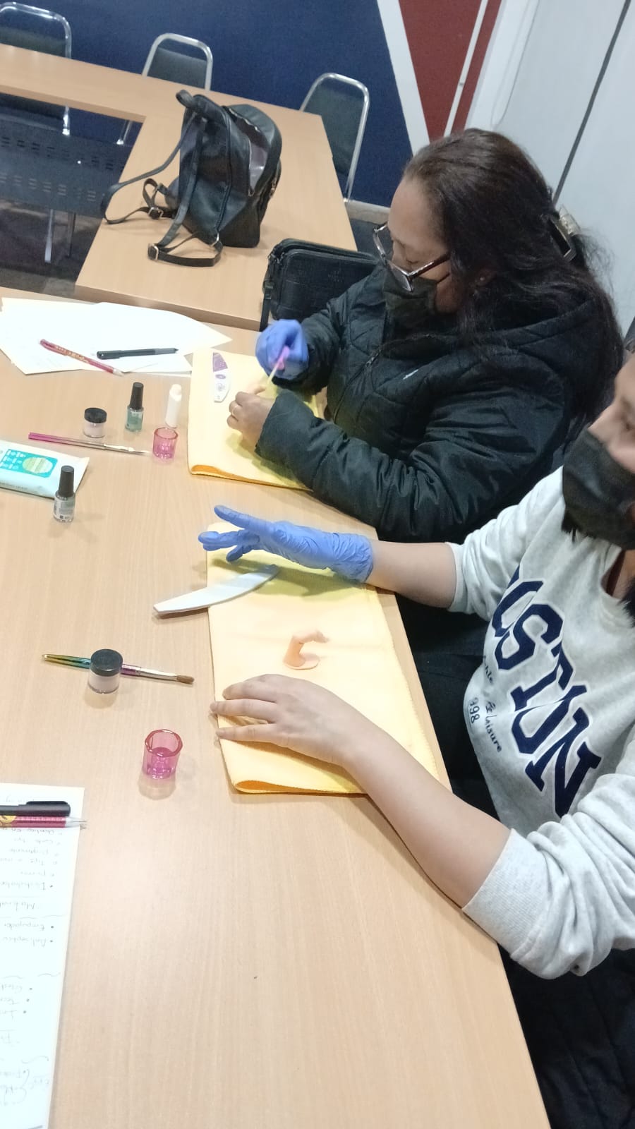 Fortaleciendo la profesionalización docente: Alineación al estándar EC0217.01 en CECLAB