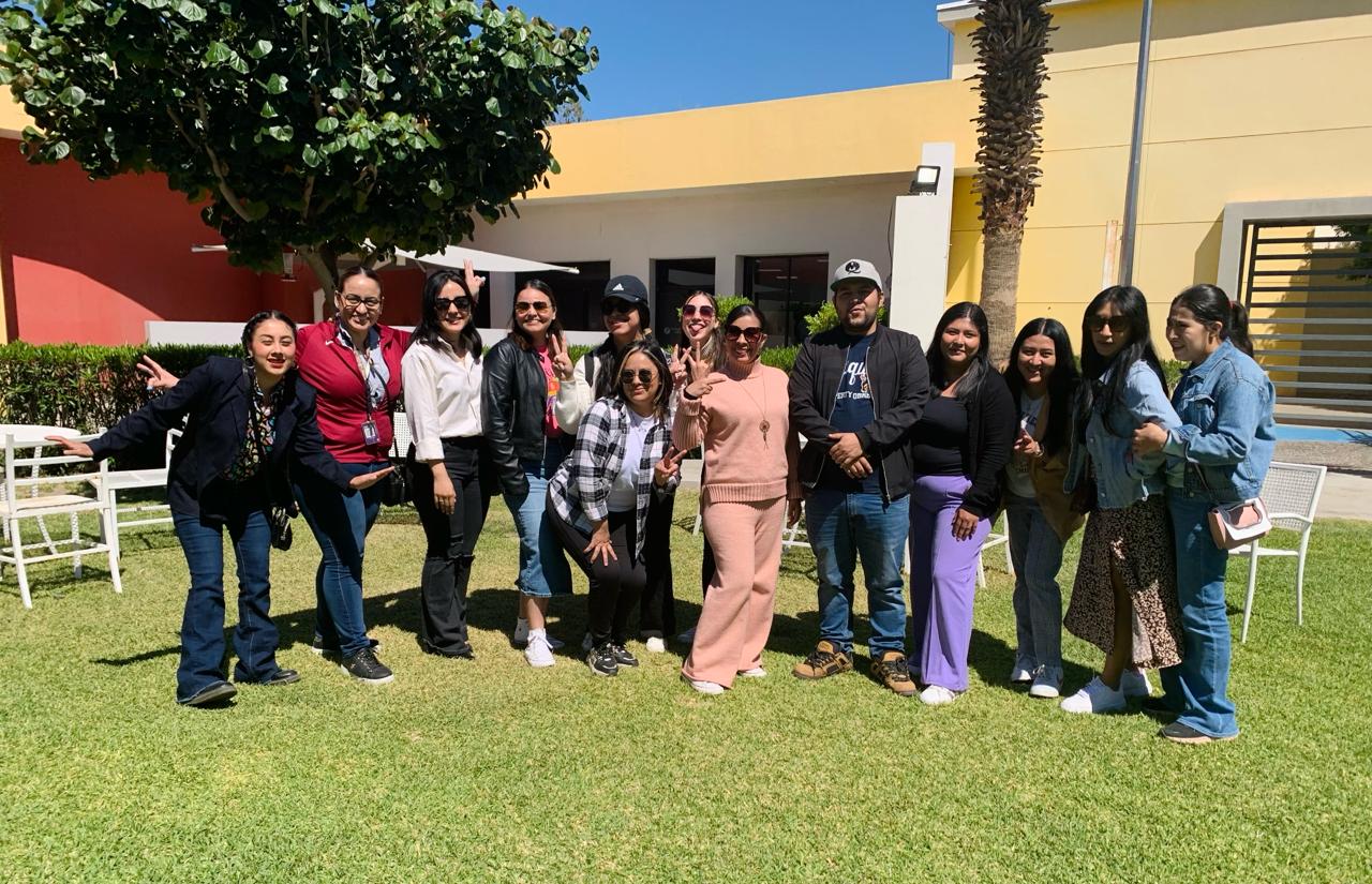 Visitan alumnos de Educación el Instituto de Investigaciones Culturales - Museo UABC