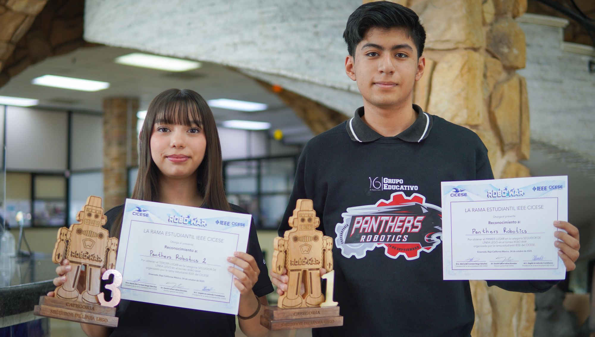 Panthers Robotics triunfa en el torneo RoboWar 2025