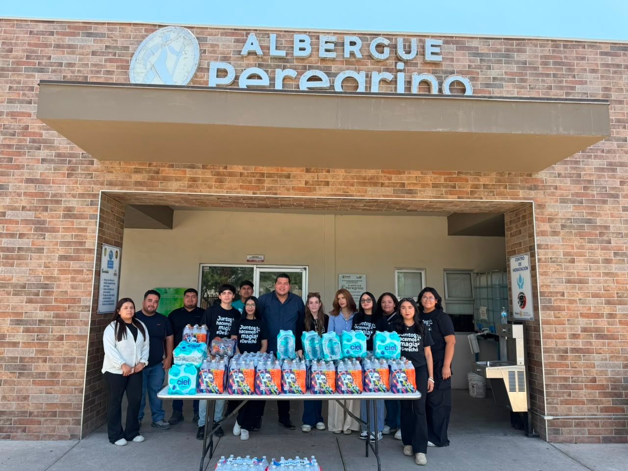 Alumnos de la Licenciatura en Derecho realizan visita al Albergue El Peregrino