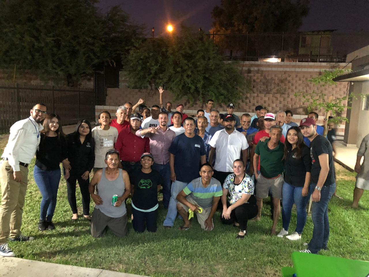 Imparten estudiantes de  psicología organizacional plática de desarrollo emocional en Albergue Peregrino.