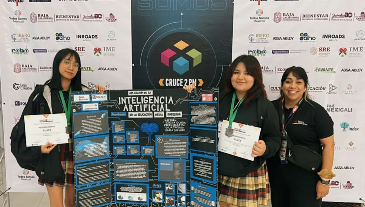 ¡Éxito Científico y Tecnológico! Alumnos de Preparatoria 16 de Septiembre Brillan en Infomatrix Estatal y Avanzan a Etapas Nacional e Iberoamericana