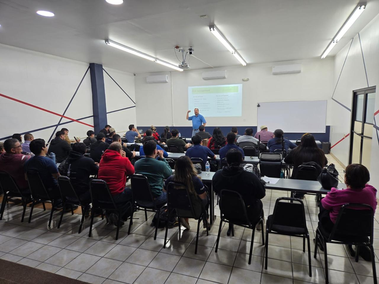 Masterclass “Project Management 101” por el Ing. Sergio Segura