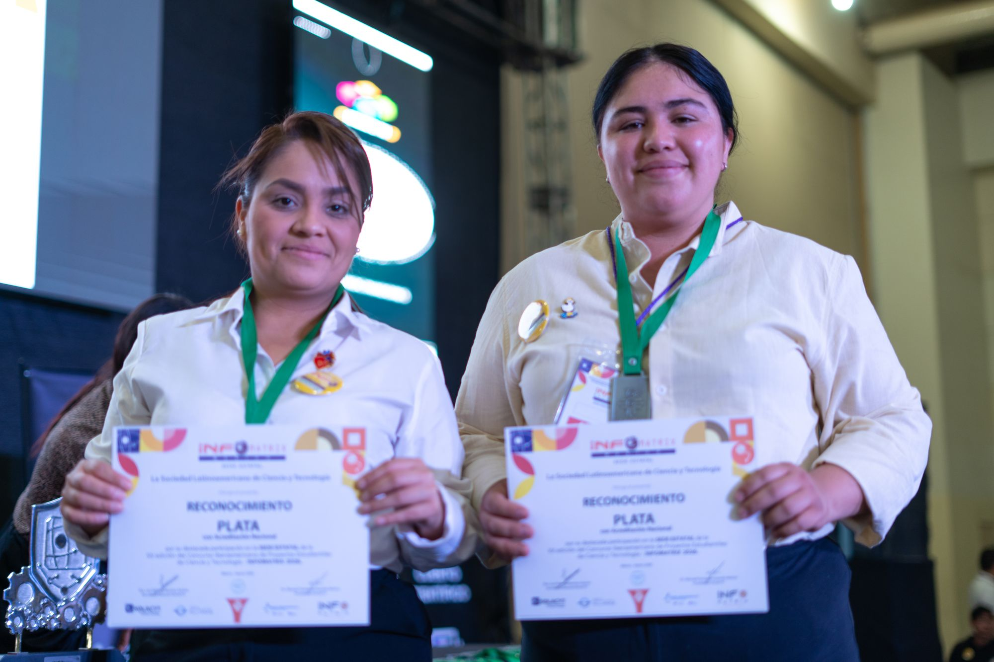 Universidad 16 de Septiembre destaca en INFOMATRIX 3ra edición con proyectos innovadores
