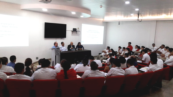 Imparte Secretaria de Salud taller sobre la importancia de la farmacovigilancia a estudiantes de Enfermería
