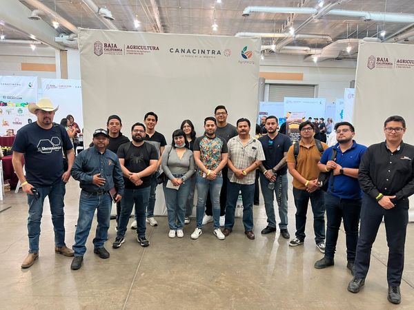 Participación de Estudiantes del Grupo Educativo 16 de Septiembre en el Foro Internacional Agroindustrial FIA 2025
