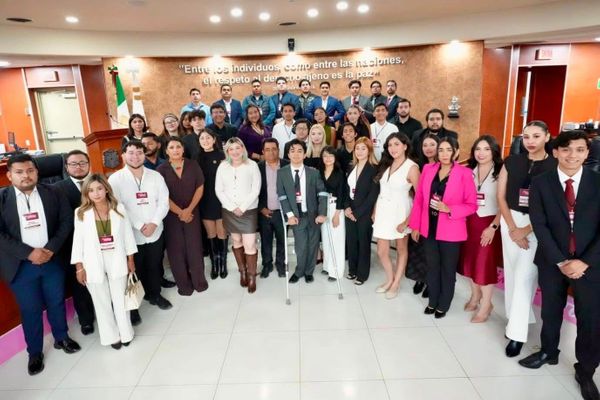 ¡Orgullo Jurídico! Jóvenes de la licenciatura en Derecho son seleccionados para el IX Parlamento de las Juventudes 2025