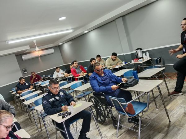 Educación Continua de Grupo Educativo 16 de Septiembre fortalece la capacitación policial en San Felipe con curso impartido por el Mtro. Víctor García León