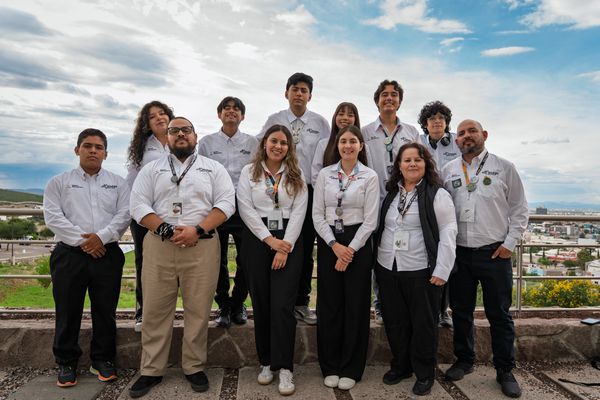 Estudiantes de Preparatoria 16 de Septiembre obtienen medallas y mención honorífica en INFOMATRIX Iberoamérica 2026