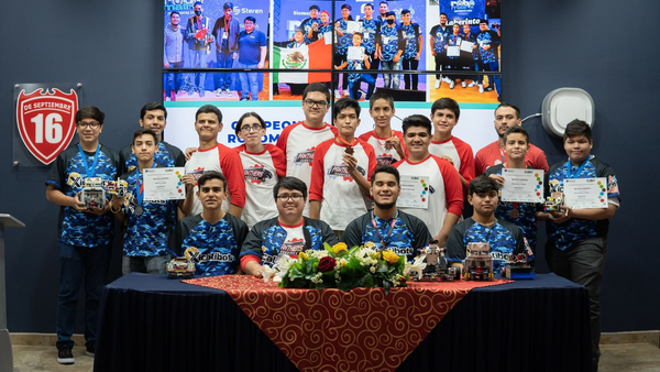 Jóvenes bajacalifornianos quedan campeones en la competencia de robótica, Robomatrix Continental 2022