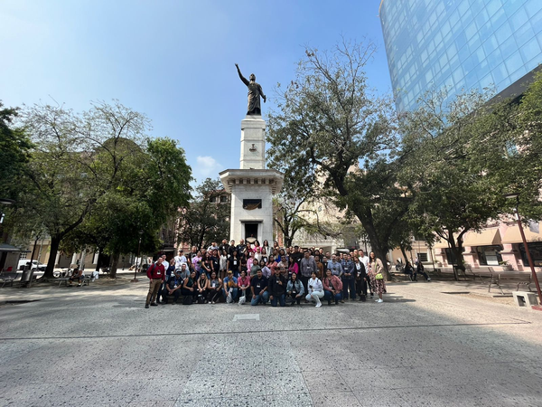 Asisten estudiantes de universidad al Congreso Internacional de Tendencias en la Ingeniería.