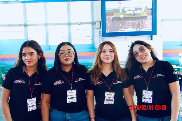 Ganan Panthers Robotics en regional de robótica Mazatlán 2025
