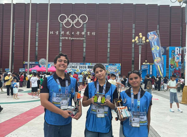 Destacan en mundial de robótica en China estudiantes de Preparatoria 16 de Septiembre