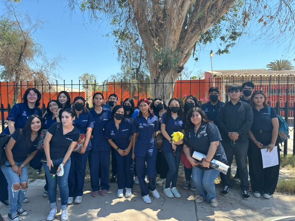 Alumnos de Psicología Organizacional visitan Casa del Abuelo Cachanilla