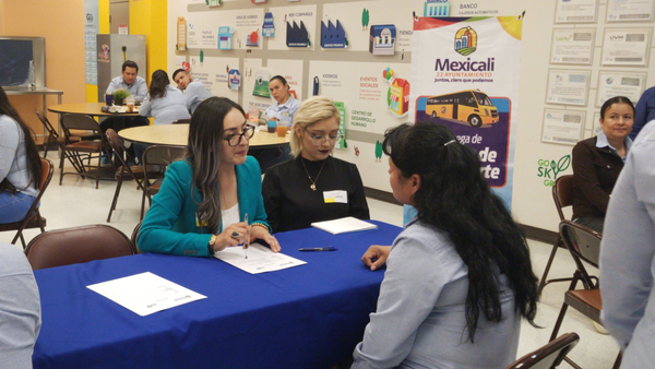 Estudiantes de Derecho asesoran gratuitamente