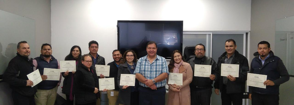 Asisten docentes a curso "Logrando la permanencia productiva de los empleados"